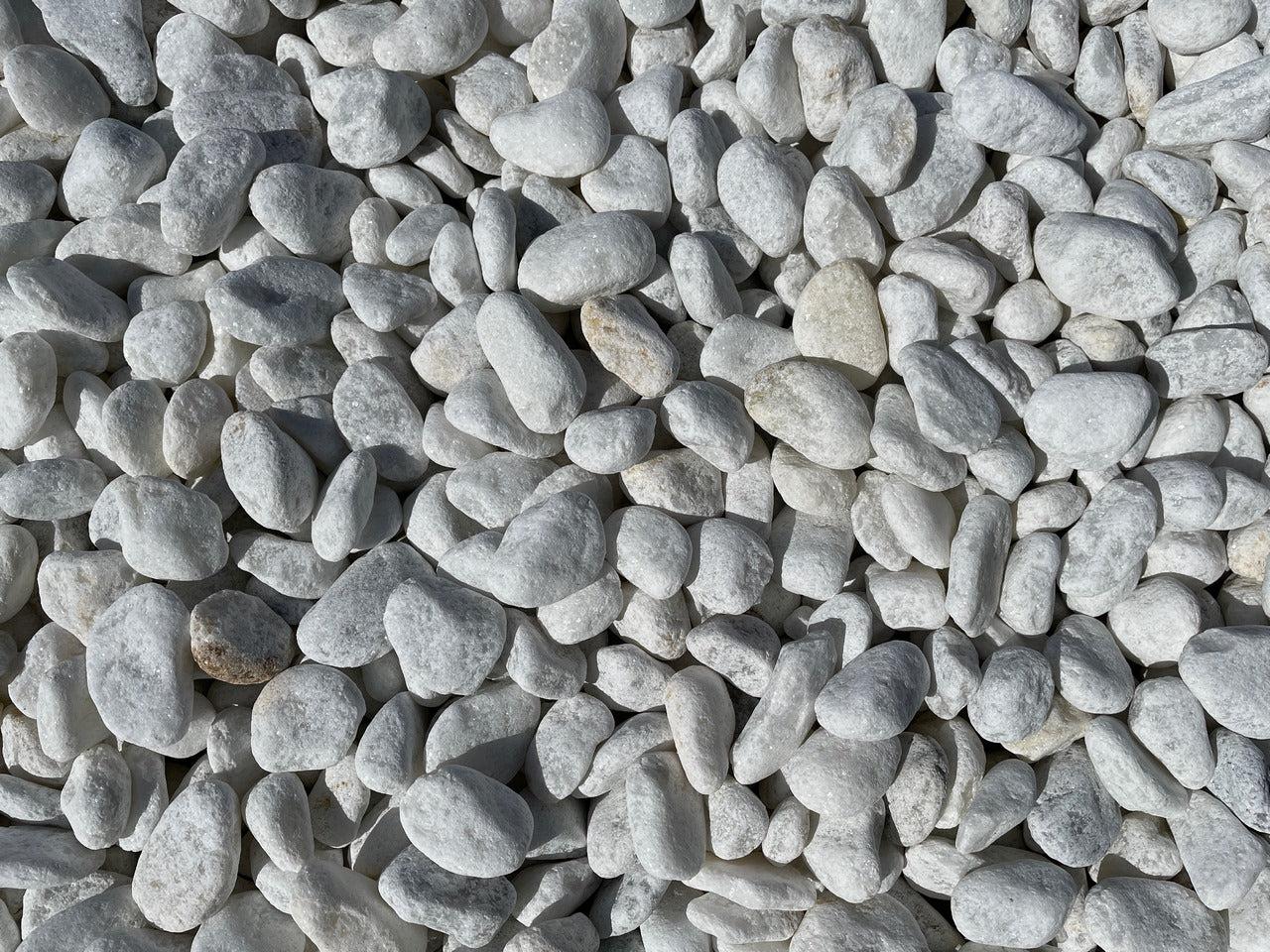 Canto rodado Blanco Macael Vetonek piedra jardin