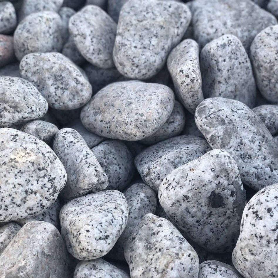 Canto rodado Granito Blanco, Cantos rodados, Colores Blancos, Colores Claros, Exteriores, Gaviones, Gaviones decorativos, Gaviones fachadas, Gris, Jardin, Original, Piedra Blanca Jardin, Piedra jardin, Piedras blancas, Piedras claras, Piedras duras, Piedras economicas, Piedras grandes, Piedras grises, Tamaño Gaviones