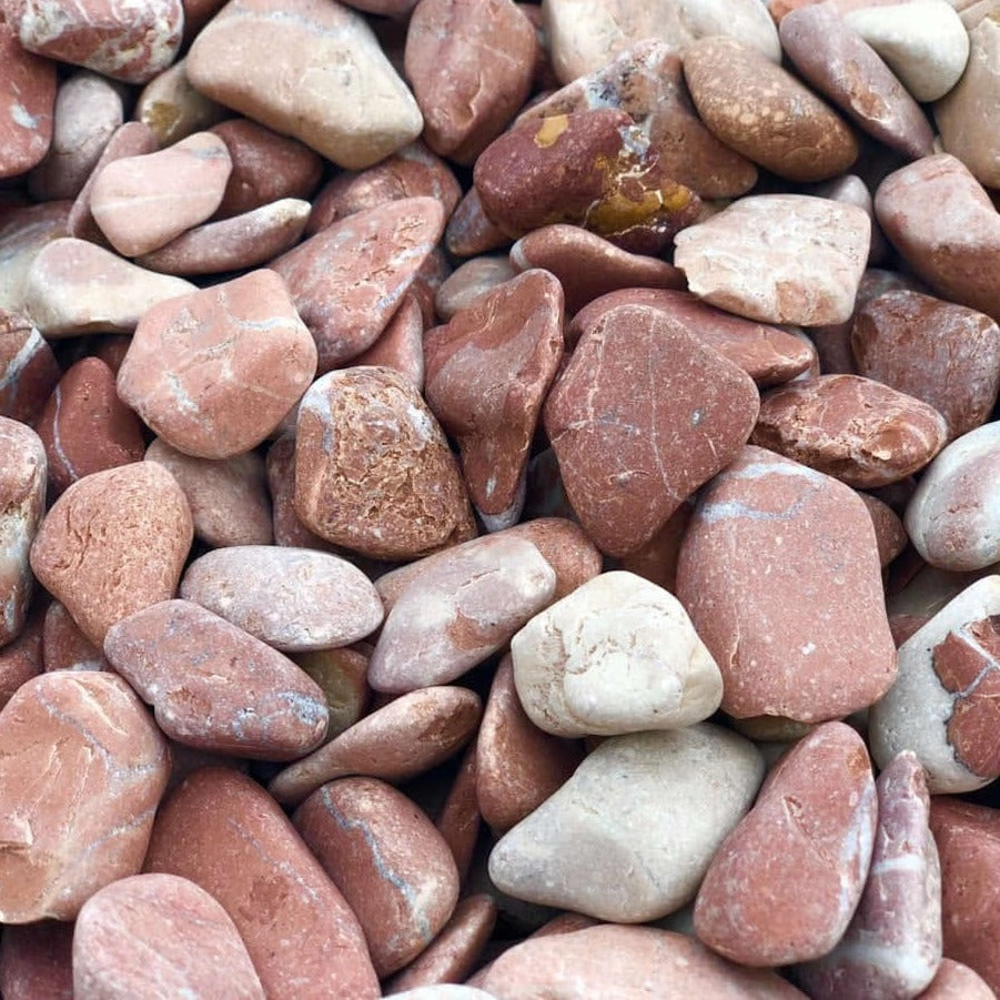 Canto rodado Rojo Caminos, Cantos rodados, Cantos rodados Premium, Colores vivos, Con Vetas, Exclusivo, Exteriores, Jardin, Micro Cantos Rodados, Piedra jardin, Piedras Claras, PIedras con vetas, Piedras grandes, Piedras micro, Piedras Premium, Premium, Rojo, Tamaño Gaviones, Tamaño micro, Tamaño para pisar, Top Ventas