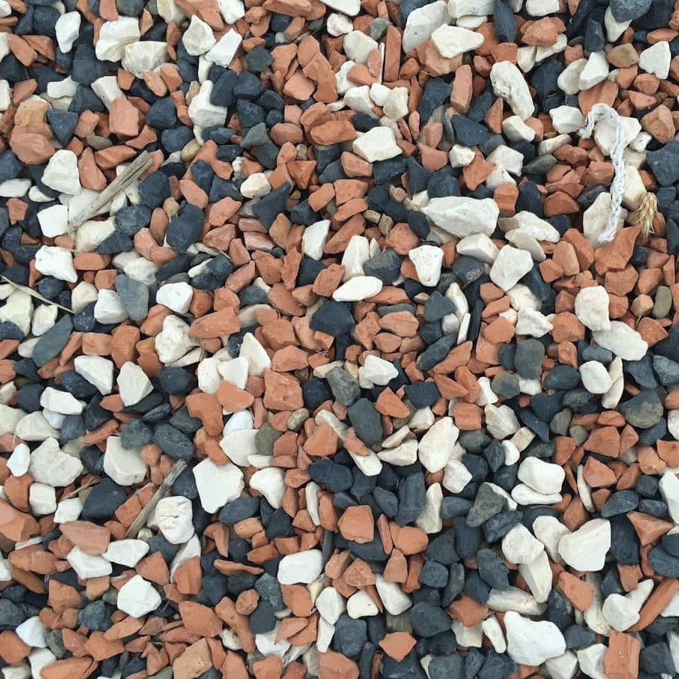 Chamota Tricolor Acabado Natural, Barato, Caminos, Colores vivos, Exclusivo, Exteriores, Grava Amarilla, Grava Blanca, Grava Multicolor, Gravas, Gravas jardín, Material reciclado, Mixcolor, Negro, Original Diferente, Piedra, Piedra acuarios, Piedra jardin, Piedra para estabilizador de gravas, Piedras economicas, Piedras exclusivas, Piedras multicolor, Piedras oscuras, Rojo