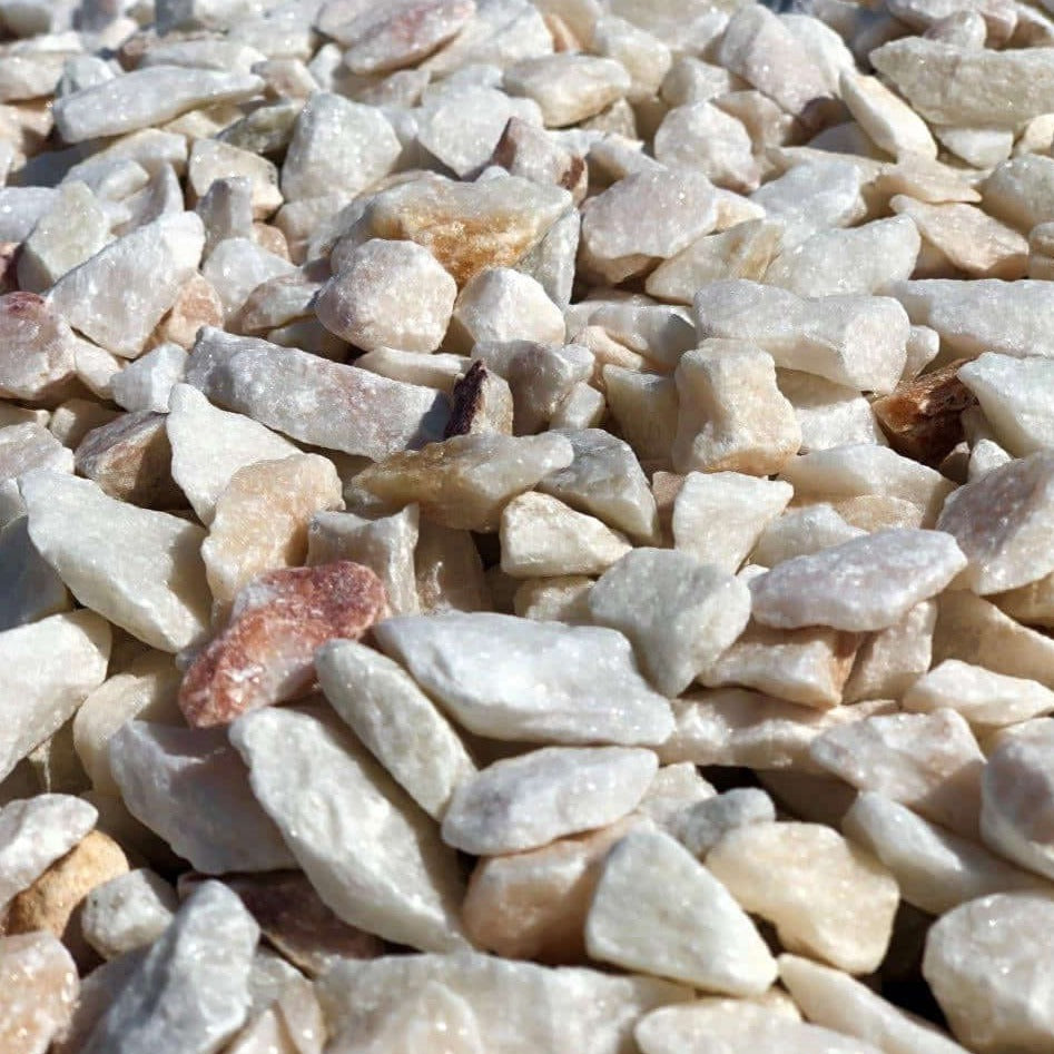 Grava Blanca Rosa Acabado Natural, Blanco, Caminos, Color Claro, Exclusivo, Grava Blanca, Grava Multicolor, Gravas, Gravas jardín, Piedra, Piedra acuarios, Piedra Blanca, Piedra jardin, Piedra para estabilizador de gravas, Piedras Blancas, Piedras Claras, Piedras con vetas, Piedras exclusivas, Piedras multicolor, Piedras Premium, Premium