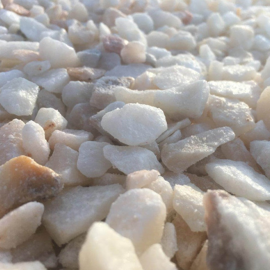 Grava Blanca Rosa Acabado Natural, Blanco, Caminos, Color Claro, Exclusivo, Grava Blanca, Grava Multicolor, Gravas, Gravas jardín, Piedra, Piedra acuarios, Piedra Blanca, Piedra jardin, Piedra para estabilizador de gravas, Piedras Blancas, Piedras Claras, Piedras con vetas, Piedras exclusivas, Piedras multicolor, Piedras Premium, Premium