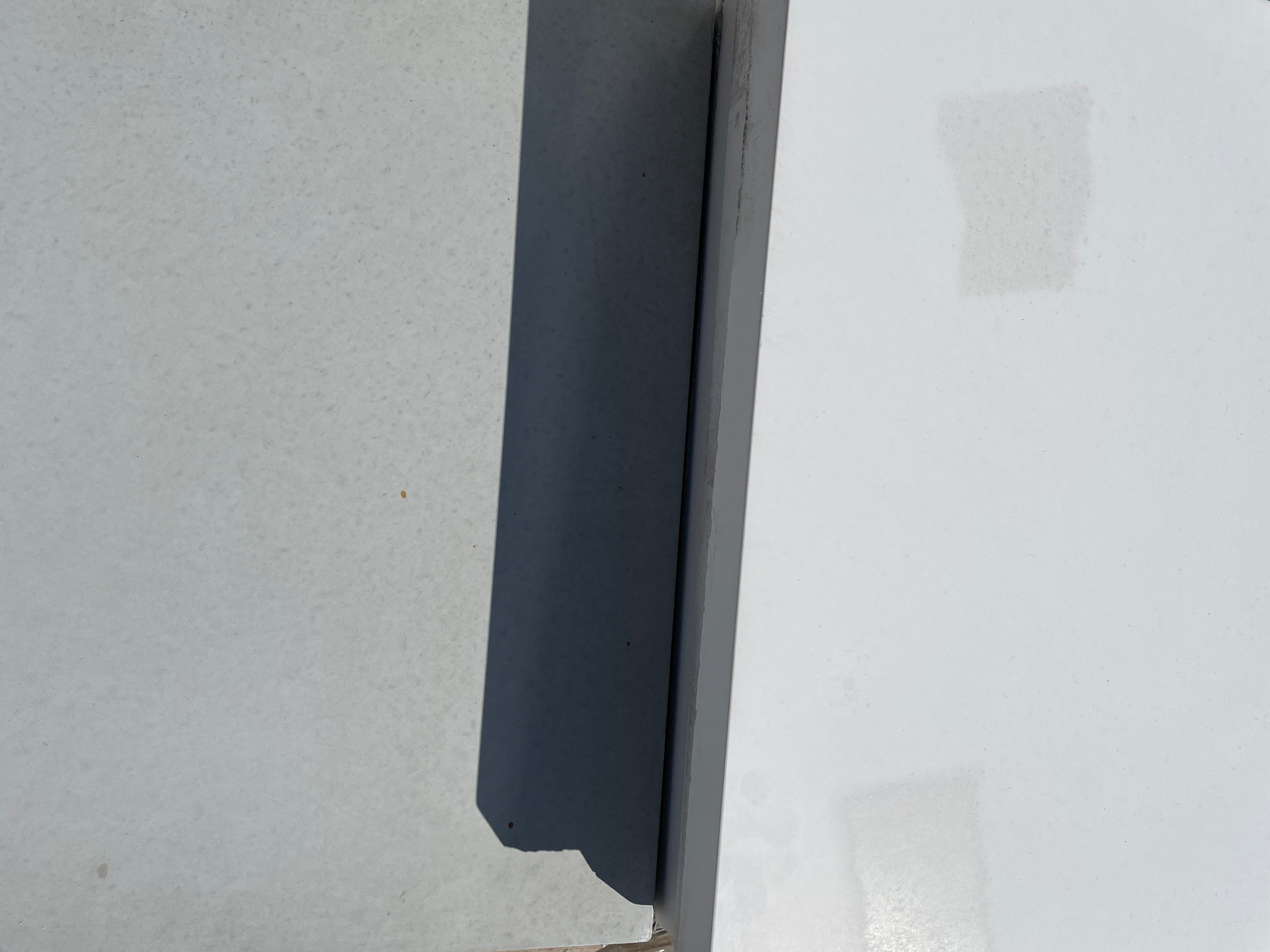 Losa de hormigón de 60x60 cm para jardín y exteriores, perfecta para pavimentar y decorar espacios al aire libre.